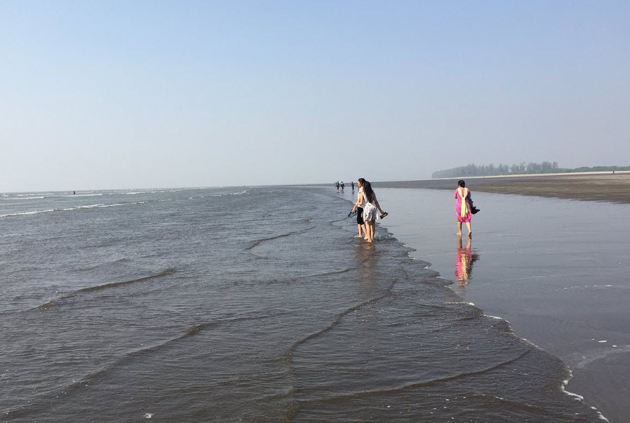 Kelwa Beach , India